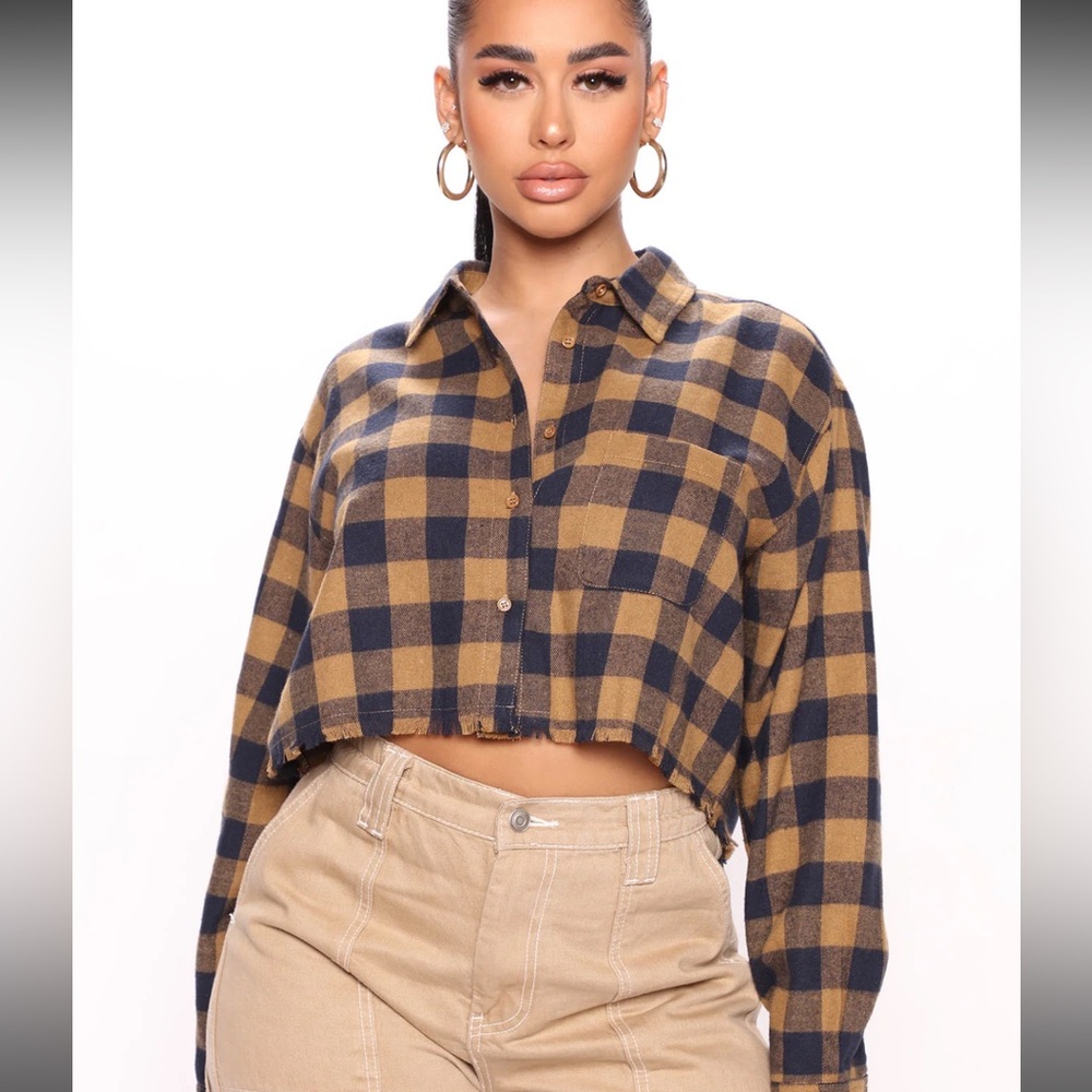NWT Fashion Nova buttons Cropped plaid Top